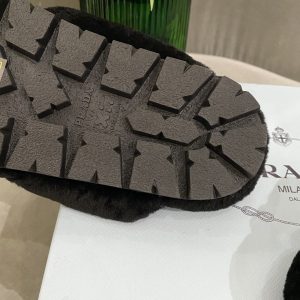 Prada Slides - Image 4