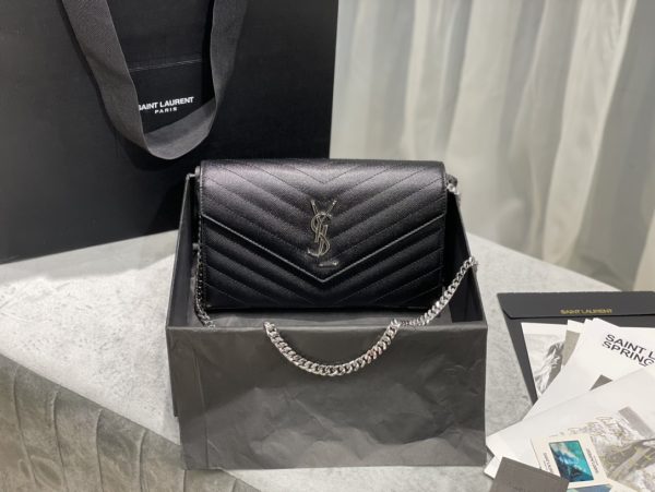 yslbag-2342288rtertretertre_1_.jpg